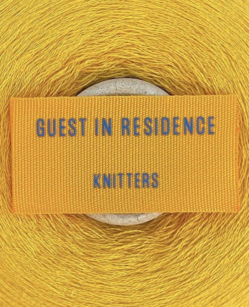 질 좋고 색감 예쁘다고 반응 좋은 지지 하디드 의류 브랜드 'Guest in Residence' | 인스티즈