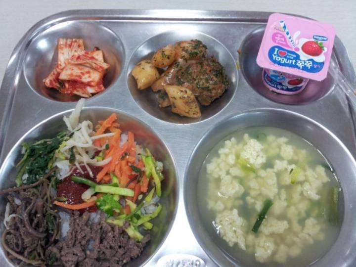 급식때 비빔밥과 함께 나오는 국조합...jpg | 인스티즈