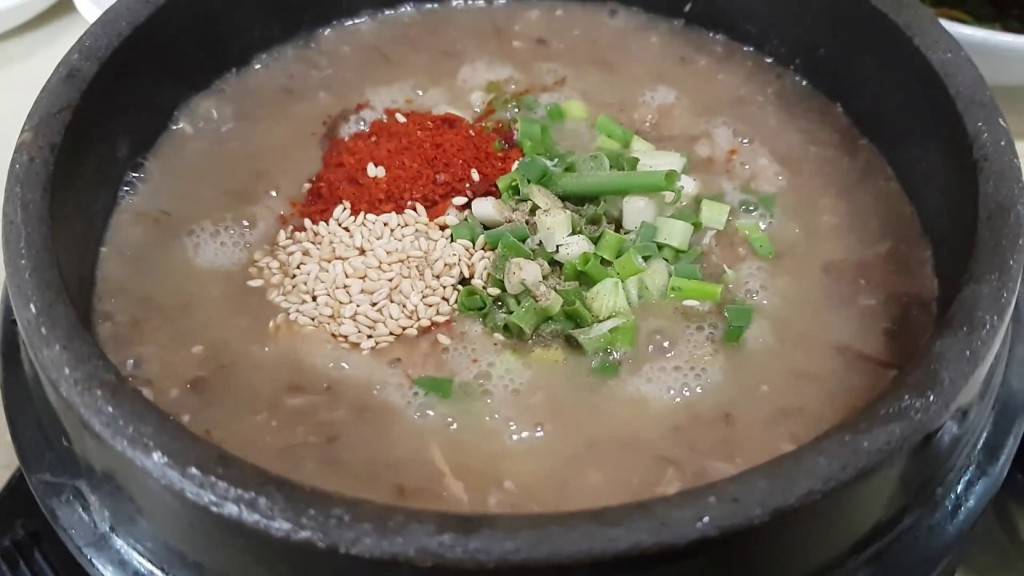 제주도의 한 아주 유명한 해장국집 | 인스티즈
