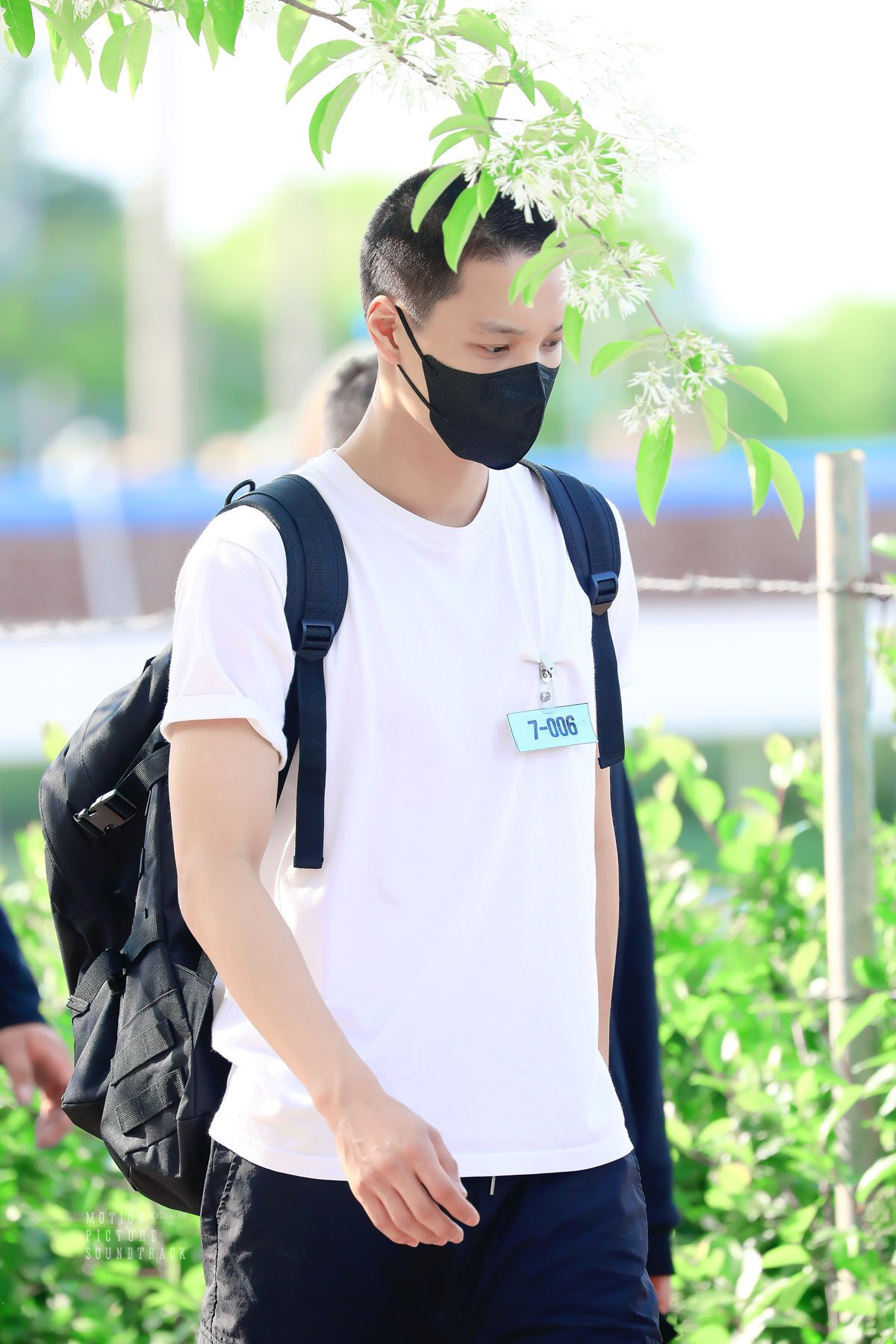 오늘자로 전역하는 아이돌.jpg | 인스티즈