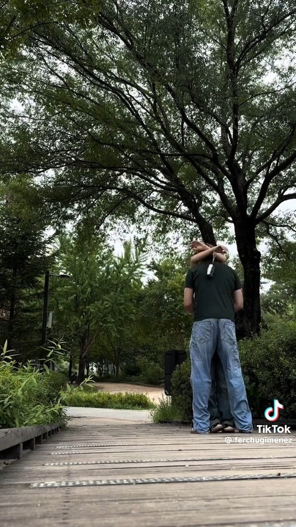 한국여행와서 야무지게 먹고간 900만 팔로워 틱톡커 .JPG | 인스티즈