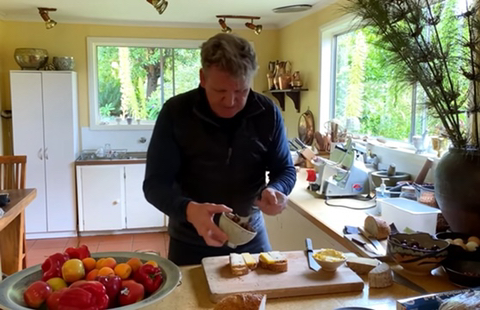 별안간 치즈샌드위치에 김치 넣는 고든램지 | 인스티즈