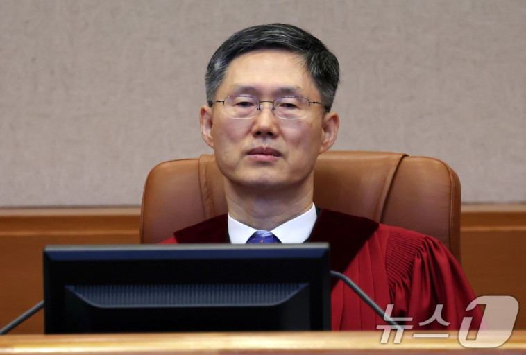 문형배 헌법재판관 음란댓글 논란 팩트체크 | 인스티즈