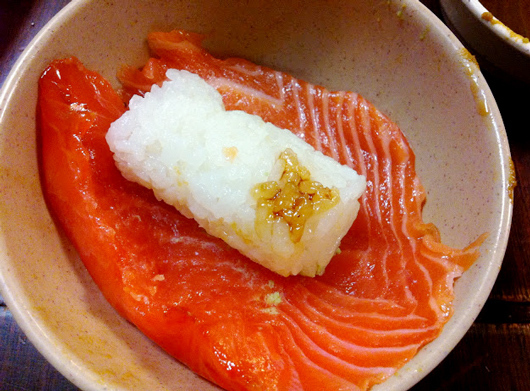 대만의 초대형 연어초밥 | 인스티즈