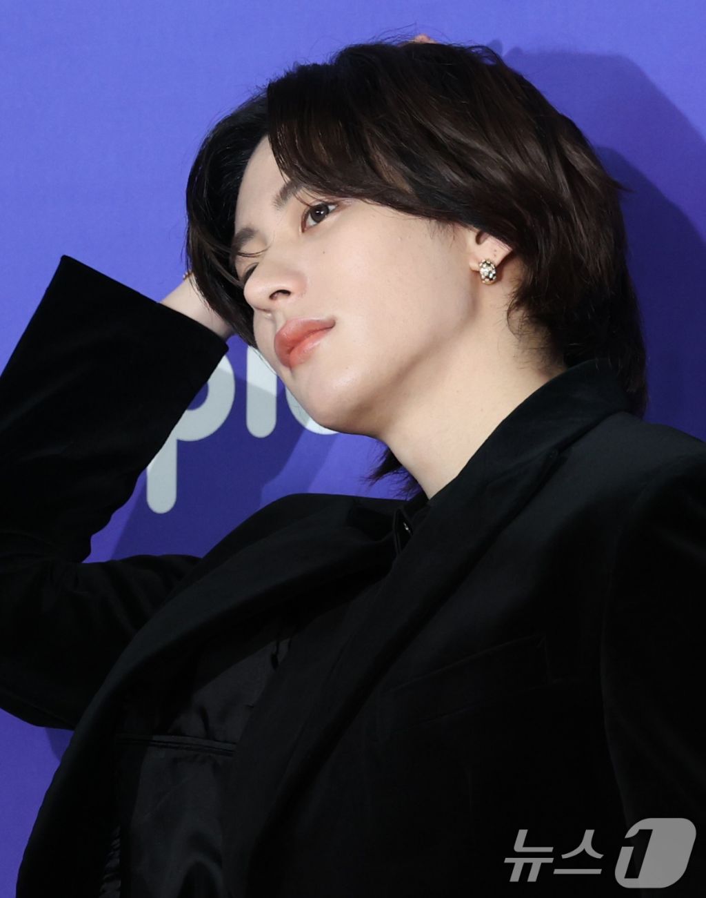 오늘자 라이즈 앤톤 레드카펫 기사사진 | 인스티즈