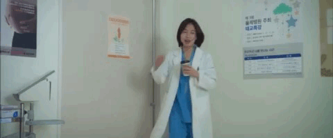 [슬기로운 의사생활] 얼죽아인 상사에게 뜨아주고 엿맥였습니다 ㅋ | 인스티즈