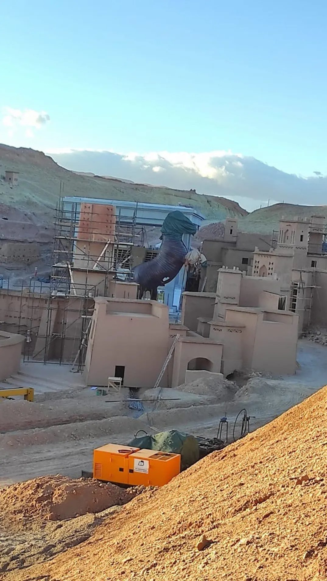 CG를 싫어하기로 유명한 크리스토퍼 놀란감독 신작 근황....jpg | 인스티즈