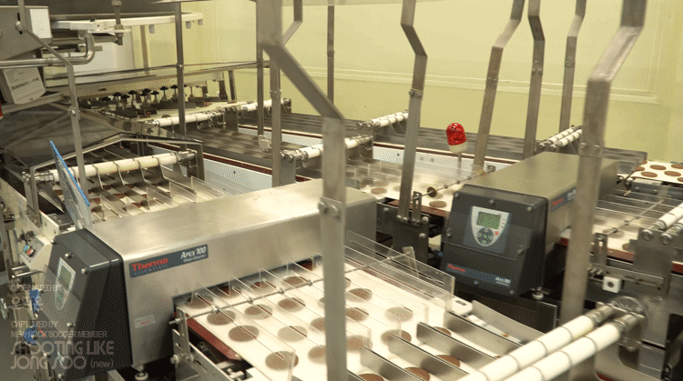 오리온 다이제 초코의 제조과정.gif | 인스티즈