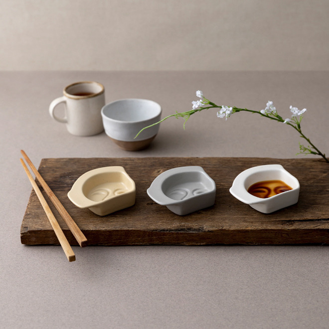 국립중앙박물관 신상 신라토우 신발장식과 신라의 미소 소스볼 | 인스티즈