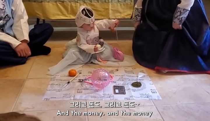 미국인들 과몰입 오지는 돌잡이 시간 | 인스티즈