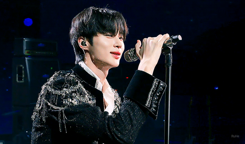 [선업튀] 실제 아이돌 의상 제작자가 만든 류선재 무대 의상.jpg | 인스티즈