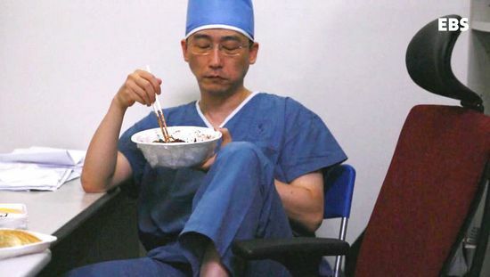 이국종 교수 근황.jpg (feat.벌크업) | 인스티즈