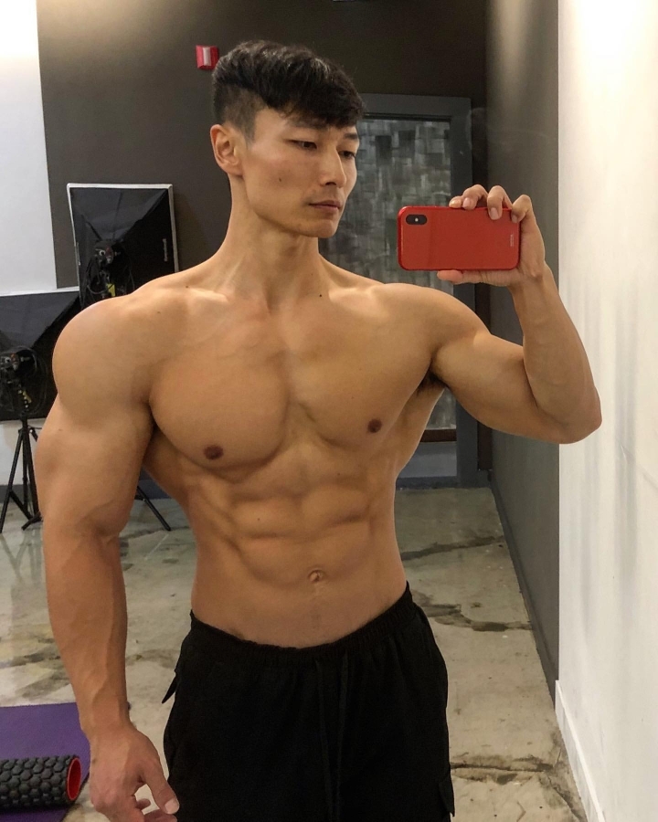 이국종 교수 근황.jpg (feat.벌크업) | 인스티즈