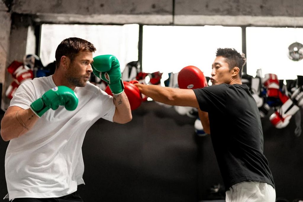 크리스 햄스워스 한국 촬영 사진 공개 | 인스티즈
