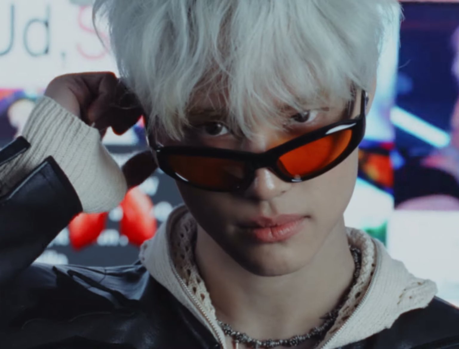 팬도 못 알아볼 정도로 2년만에 스타일링 싹 바뀌어서 재데뷔한다는 아이돌 | 인스티즈