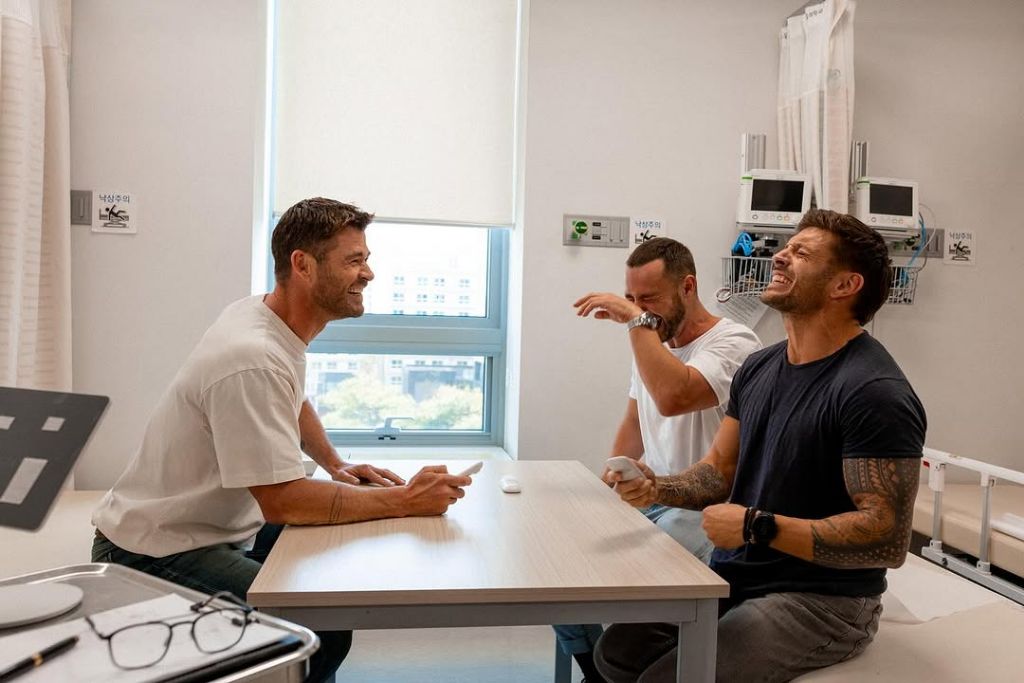 크리스 햄스워스 한국 촬영 사진 공개 | 인스티즈