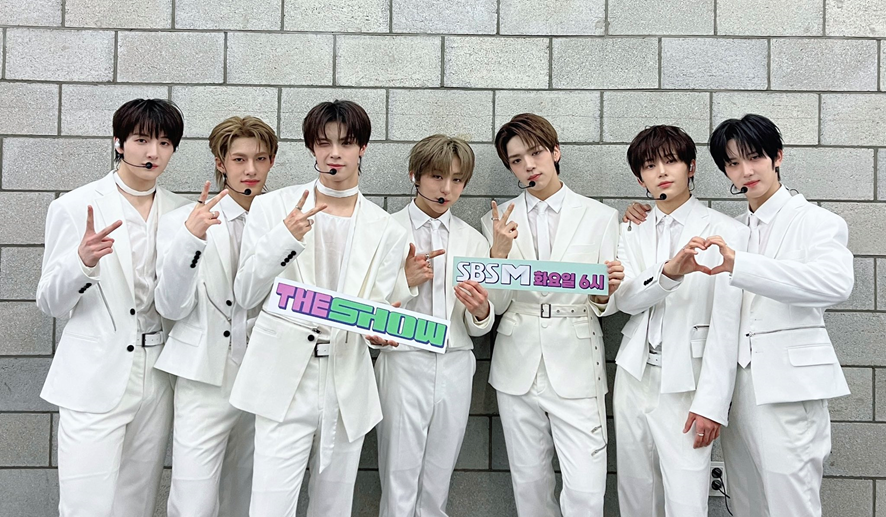 코디가 열일하는 것 같은 중소 아이돌 음방 스타일링 | 인스티즈