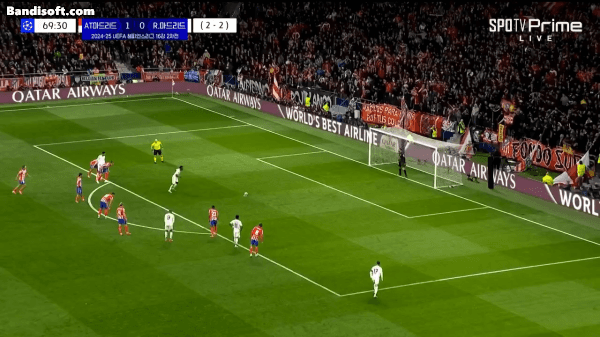  PK 실축한 비니시우스에 대한 벨링엄 반응 gif