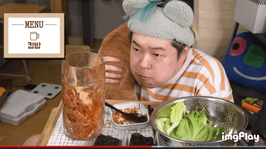 자식 등에 업고 일하는 먹방 유튜버 | 인스티즈