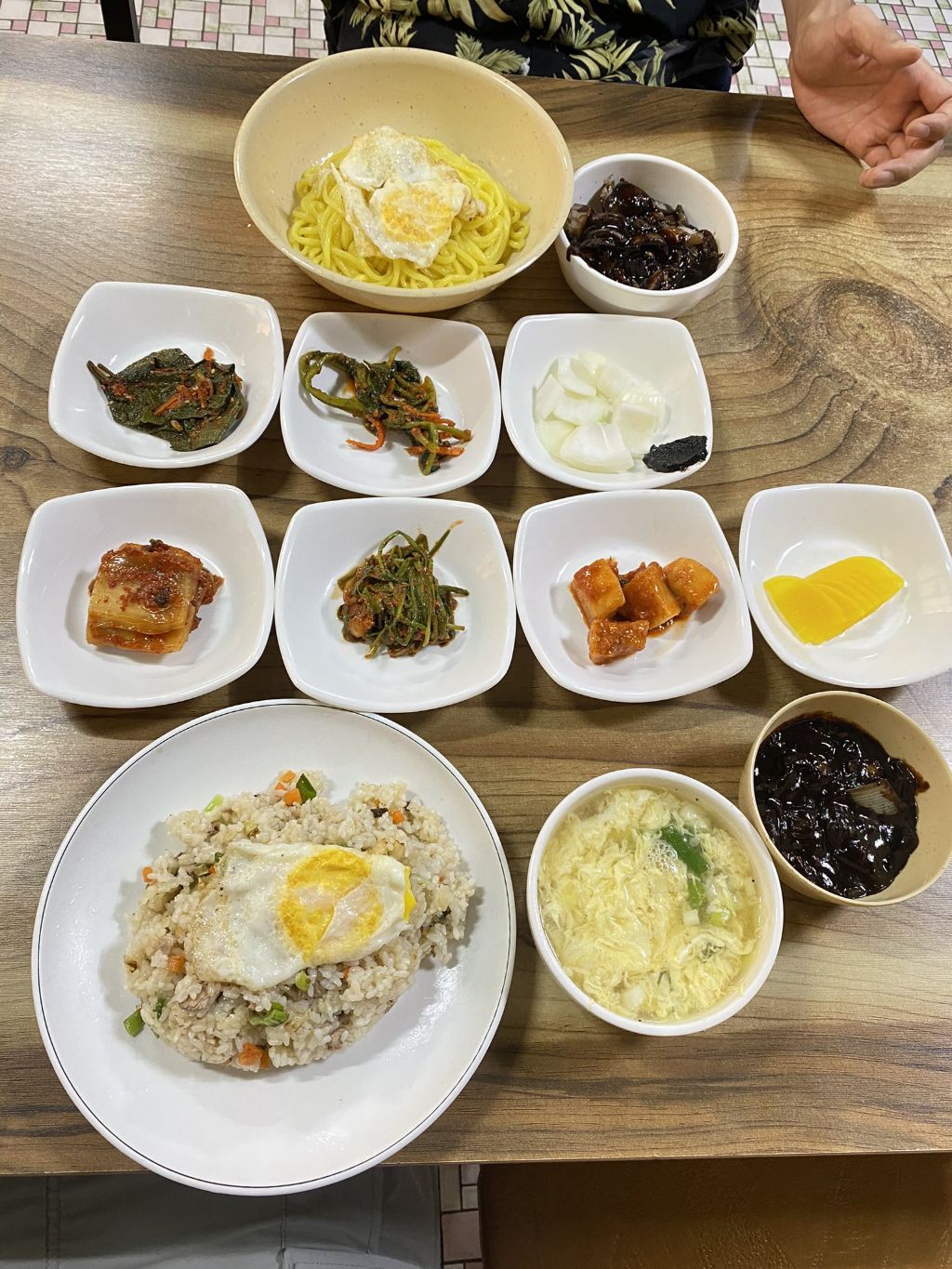 전남 장흥에서 중국집에 왔더니 잘 익힌 김치가 다섯종류가 나옴 | 인스티즈