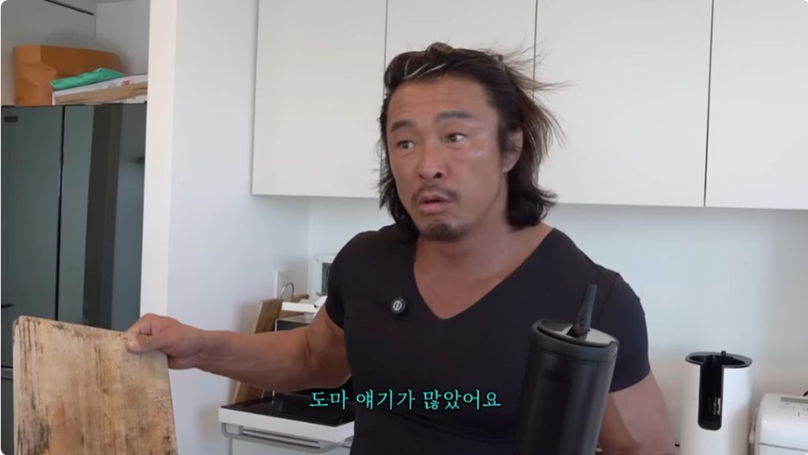 생각보다 노래 잘 불러서 놀란 유튜버 아조씨 추성훈 | 인스티즈