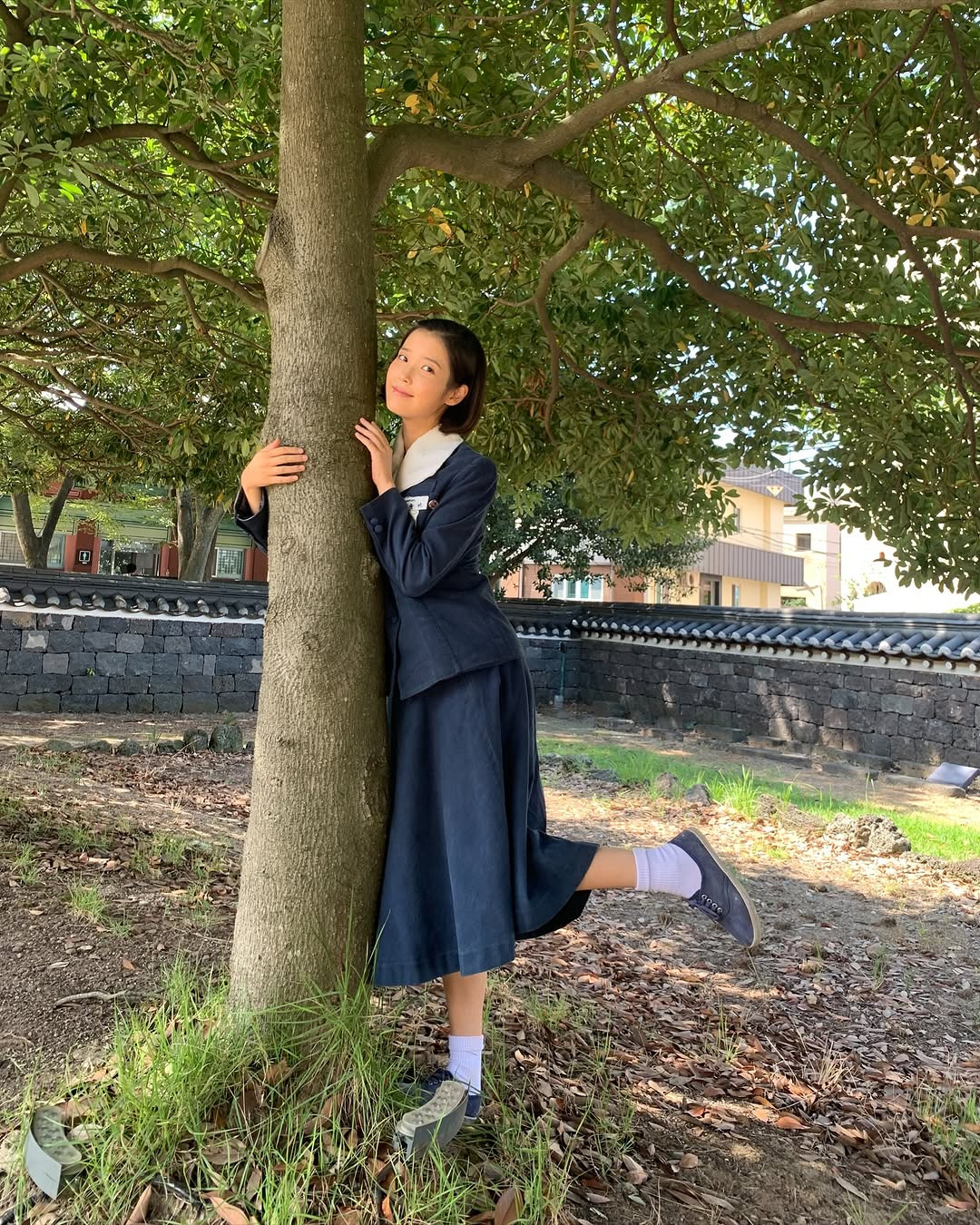 박보검 인스타 폭싹 교복착장 사진 업뎃 with 아이유 | 인스티즈