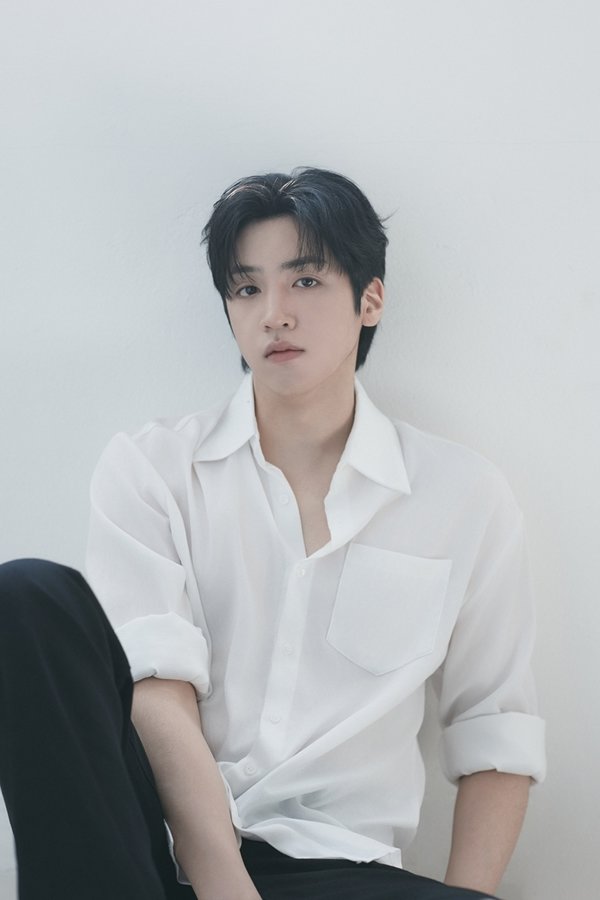 펜타곤 우석, 배우로 새 도약…프로필 사진 공개 | 인스티즈