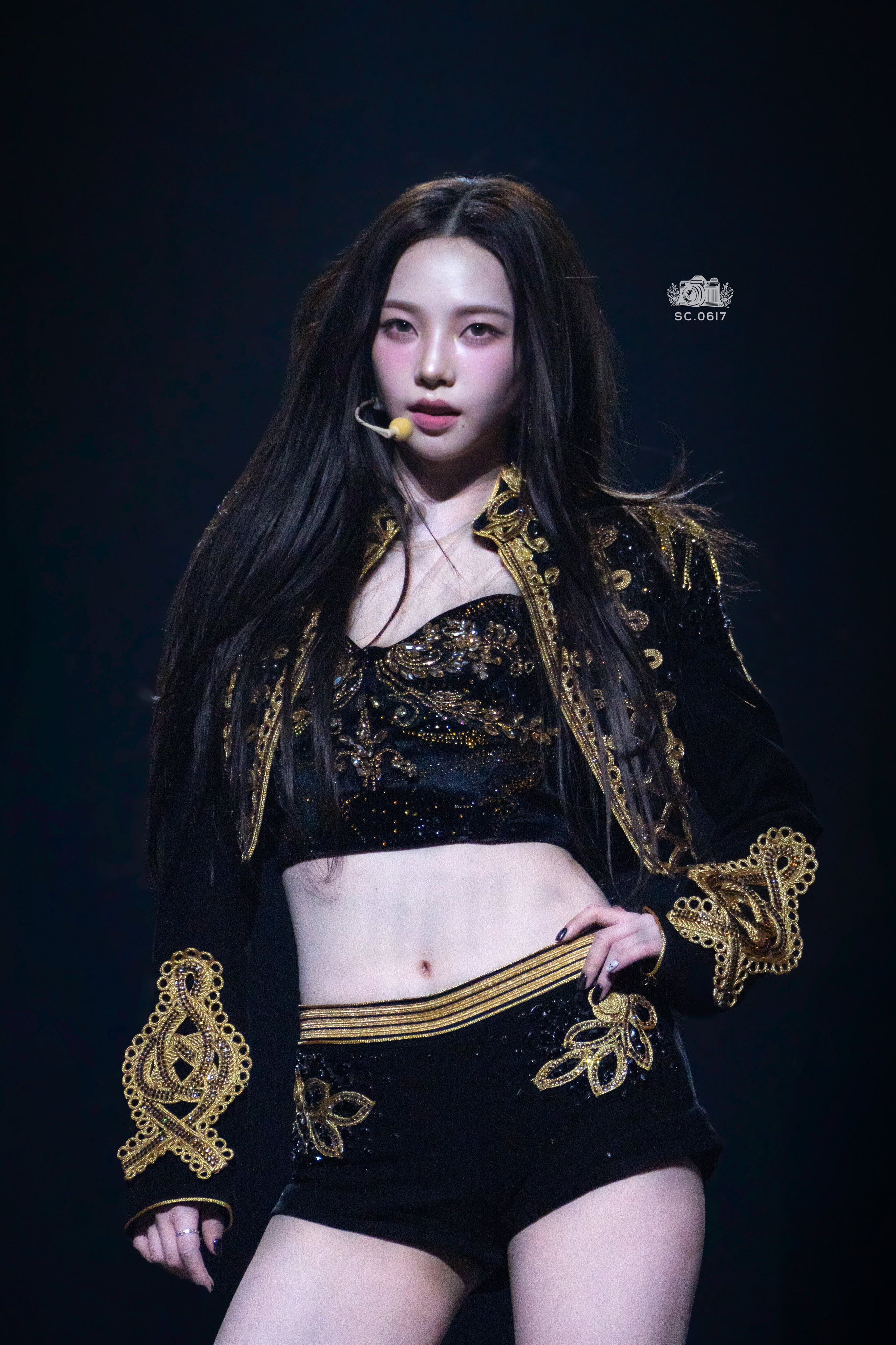 제복 입은 카리나 | 인스티즈