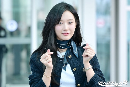 오늘 김지원 홍콩 출국 기사사진jpg | 인스티즈