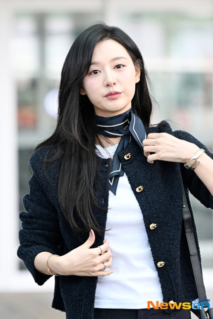 오늘 김지원 홍콩 출국 기사사진jpg | 인스티즈