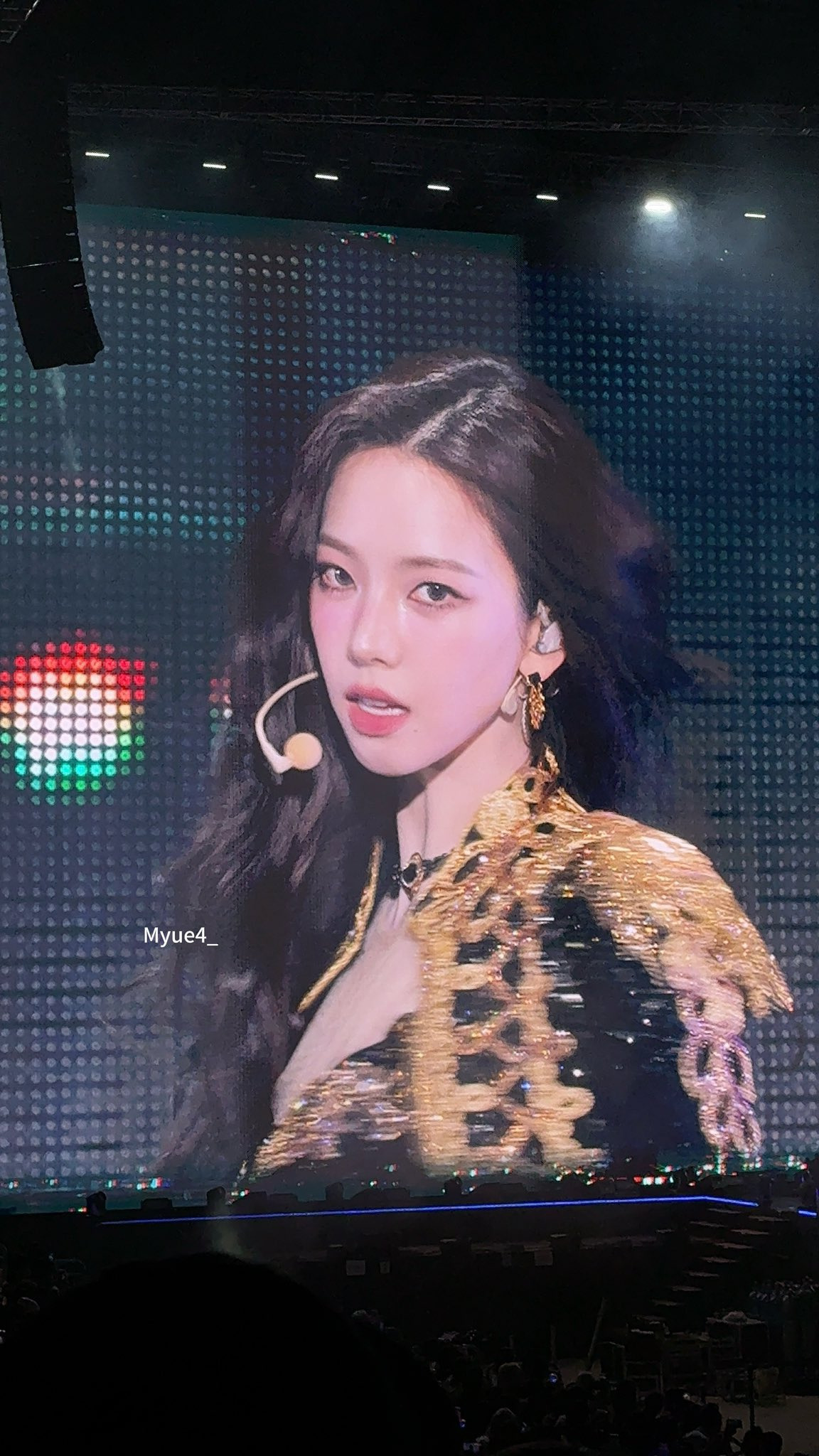 제복 입은 카리나 | 인스티즈