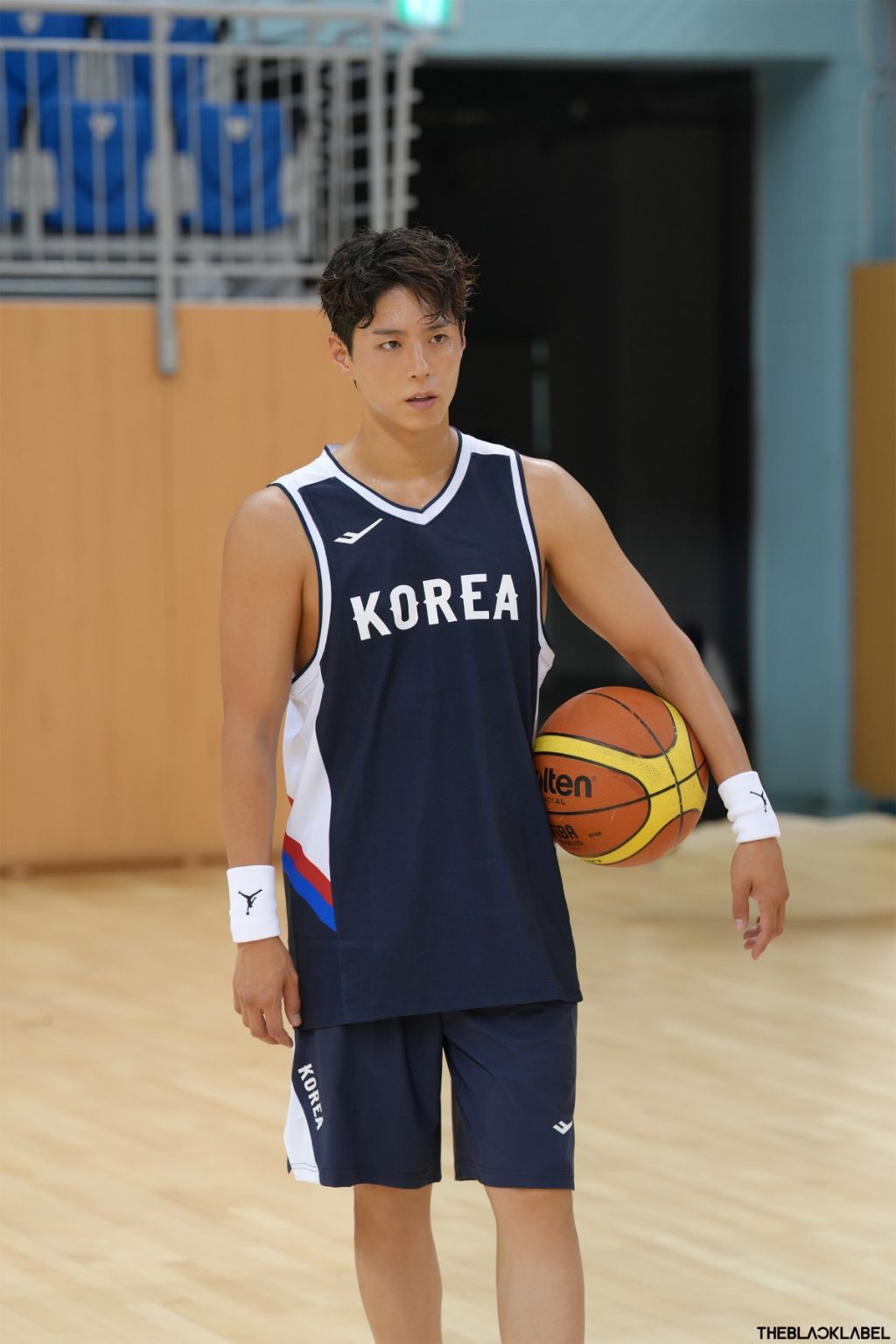 폭싹 속았수다 관식이 보다가 보니 낯가리게 되는 박보검 최근 사진 | 인스티즈