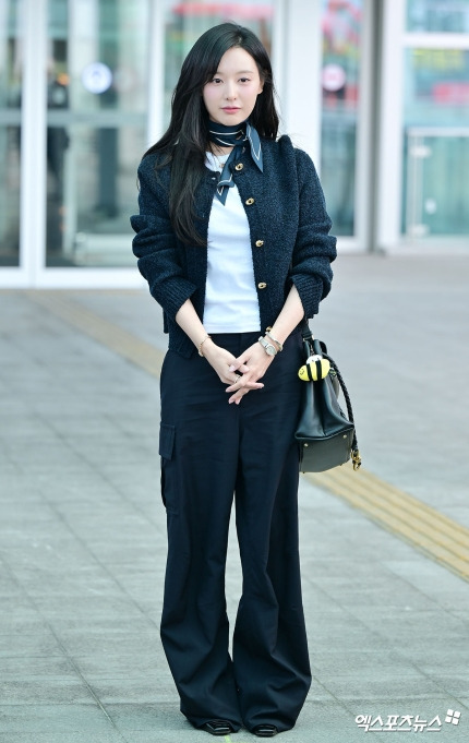 오늘 김지원 홍콩 출국 기사사진jpg | 인스티즈