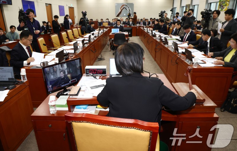 "국힘 출신 변호사 왜 썼나"…오요안나 유족, 민주 의원 질문 '모욕적' | 인스티즈