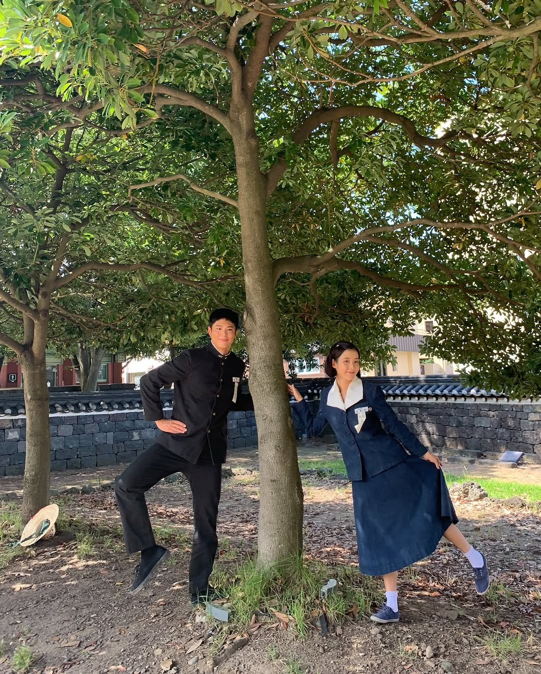 박보검 인스타 폭싹 교복착장 사진 업뎃 with 아이유 | 인스티즈