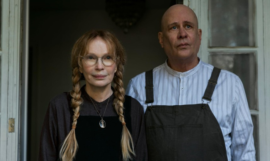 꿈에 그리던 대저택으로 영끌해서 이사왔는데, 일명 '감시자'로부터 지켜보고 있다는 불길한 편지가 계속 와요... | 인스티즈