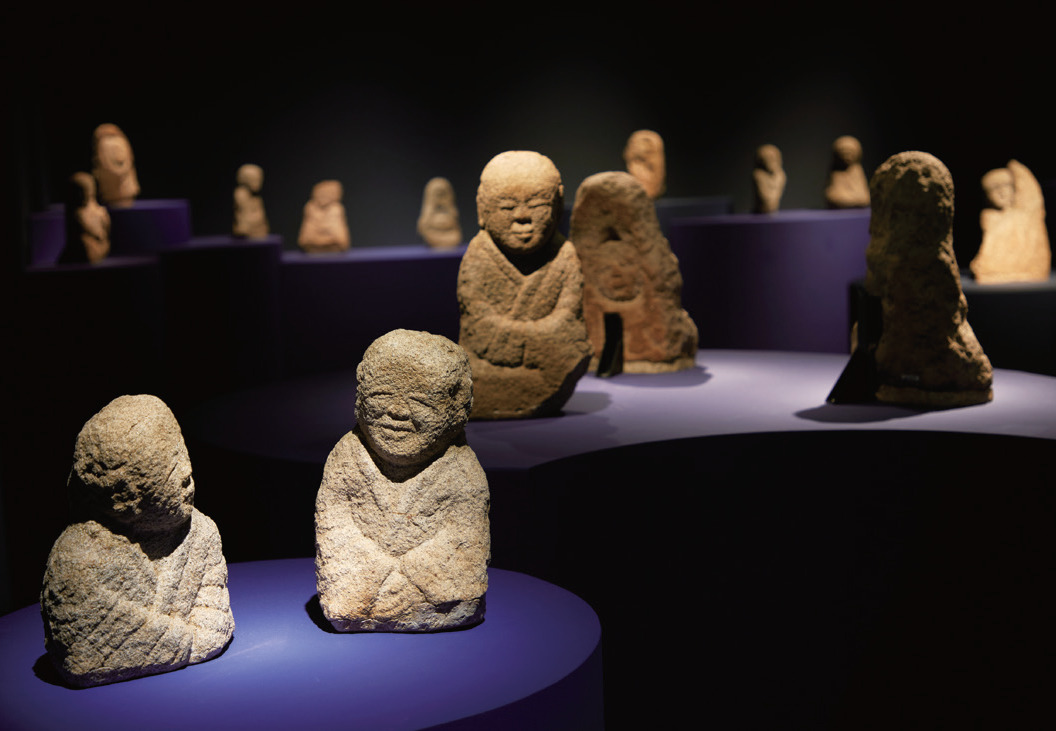 무당이 꿈에서 나온 곳을 찾아가 땅을 팠더니 나온 것 | 인스티즈