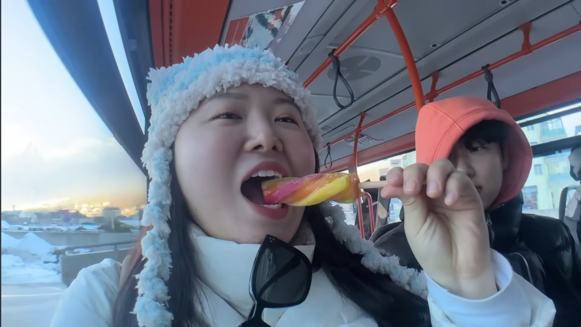 성격이 정반대라 더 웃긴 찰스(ENFP)와 승헌쓰(ISTP) | 인스티즈