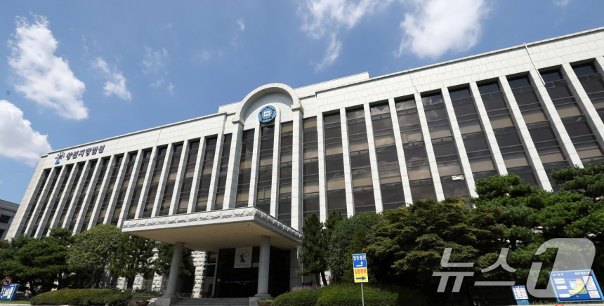 "귀찮게 한다" 반려견 때리고 반려묘 추락사하게 한 40대 벌금형 | 인스티즈