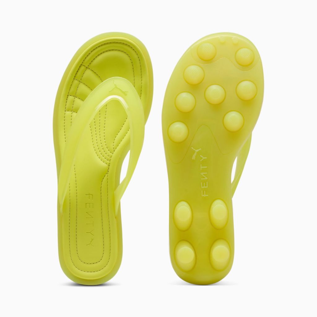 리한나가 출시한 신상 푸마 젤리 슬리퍼 | 인스티즈