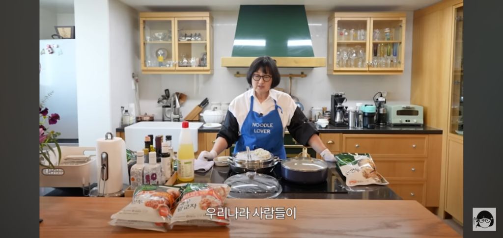 전세계 사로잡은 K-푸드 어머니 노희영이 세운 전략 3가지는?? 비비고 만두 | 인스티즈