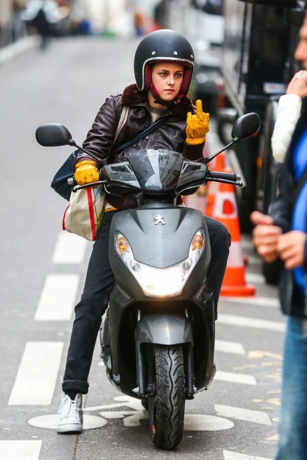 팬들 사이에서 레전드라 불리는 날들의 크리스틴 스튜어트.jpg | 인스티즈