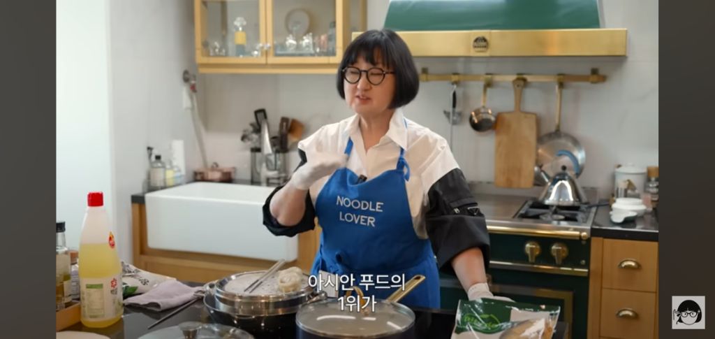 전세계 사로잡은 K-푸드 어머니 노희영이 세운 전략 3가지는?? 비비고 만두 | 인스티즈