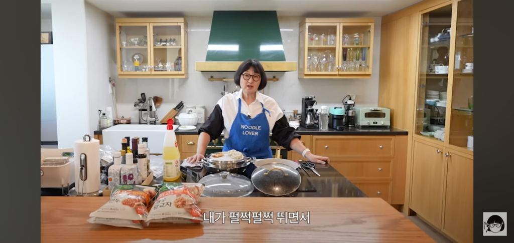 전세계 사로잡은 K-푸드 어머니 노희영이 세운 전략 3가지는?? 비비고 만두 | 인스티즈