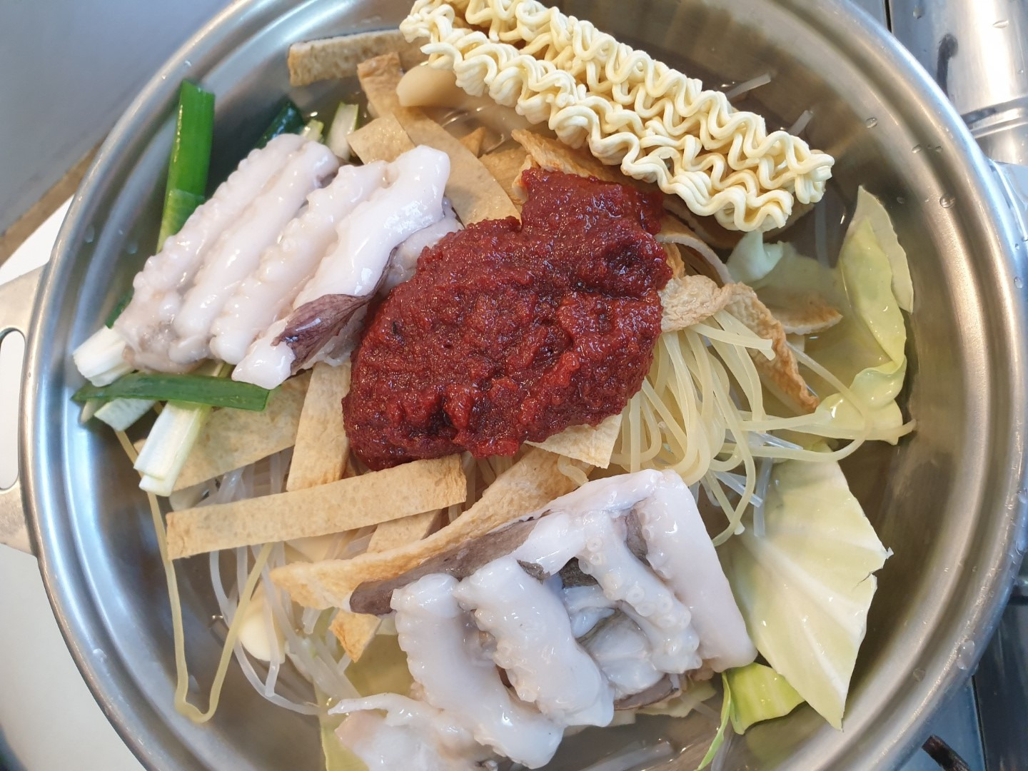 요즘 인기 식은듯한 추억의 떡볶이 스타일 | 인스티즈