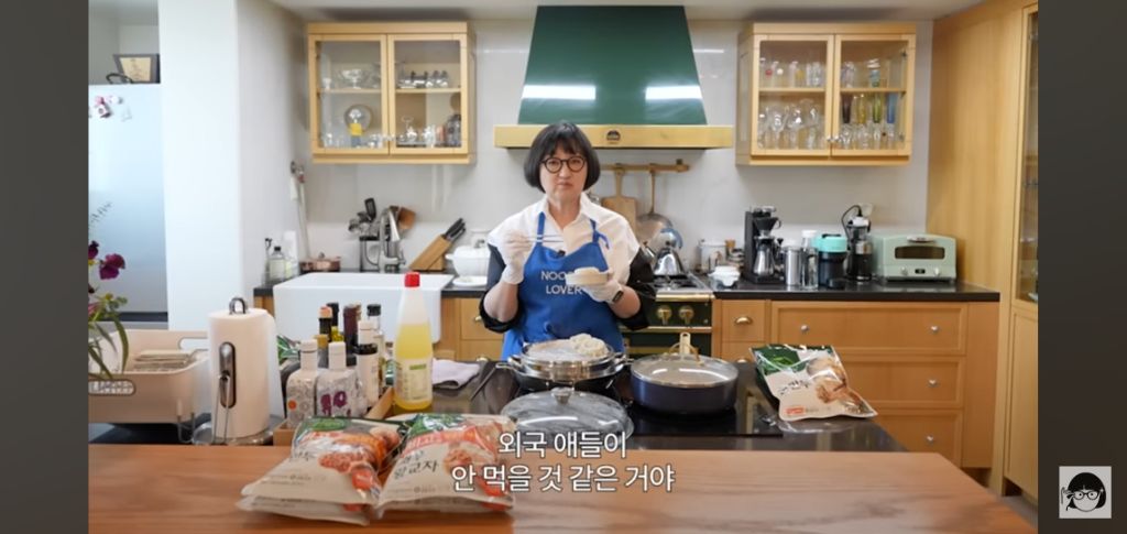 전세계 사로잡은 K-푸드 어머니 노희영이 세운 전략 3가지는?? 비비고 만두 | 인스티즈
