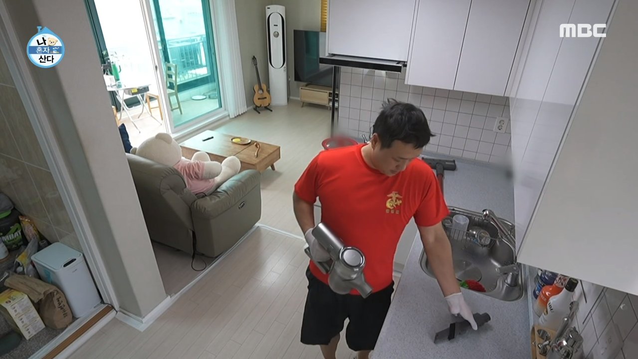 나혼자산다 구성환 집 내부 화장실 청소 수준.jpg | 인스티즈