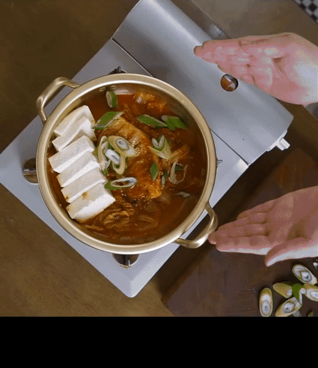 참치 800g 넣고 끓인 김치찌개.gif | 인스티즈