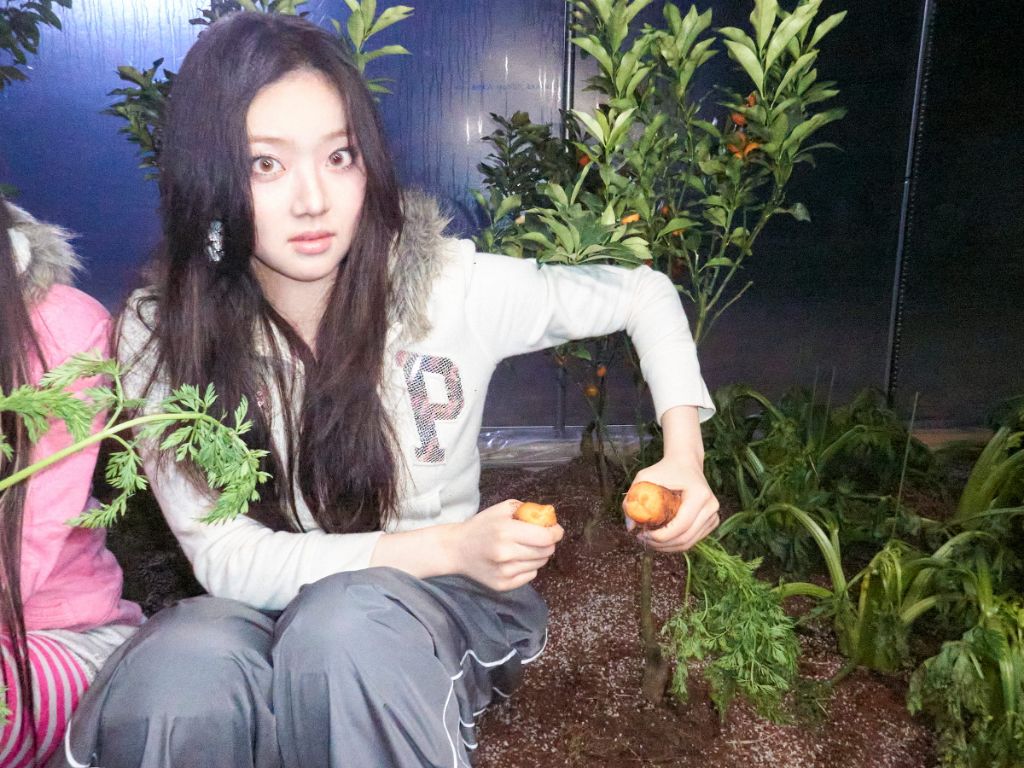 키키 KiiiKiii 공홈 'BTG' 컨셉포토 | 인스티즈