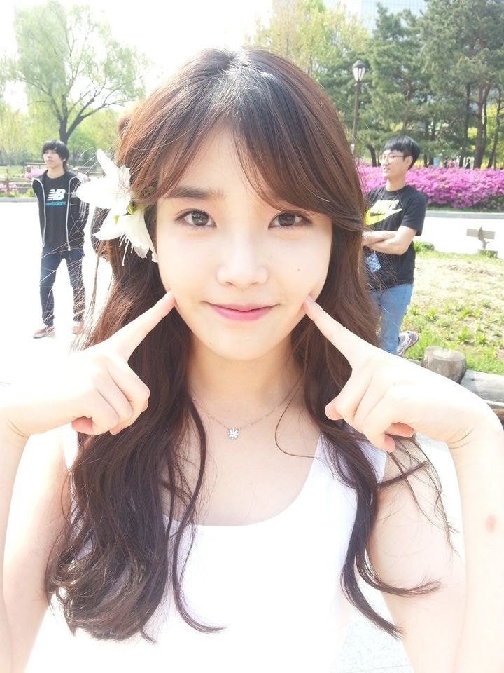 똑같은 거 같은데 많이 큰 아이유 | 인스티즈